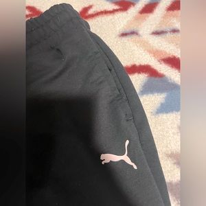 ❌SOLD❌Size Large Women’s Puma Sweatpants